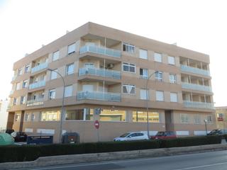 Pis  C/ ausías march. Solvia inmobiliaria  piso piles