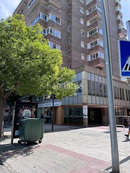 Foto 5a72a436-c187-424f-808c-aca15b109cf6. Local comercial a Centre Reus