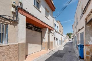 Xalet  C/ algeciras. Solvia inmobiliaria  casa yecla