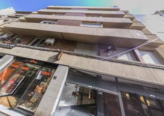 Pis  C/ font vella. Solvia inmobiliaria  piso terrassa