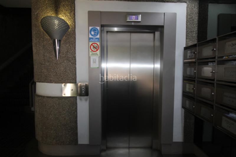 Foto 9709b94b-2a25-443a-9bf6-f7f21bb8fce0. Alquiler parking coche solvia inmobiliaria garaje en Barcelona