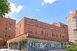 Local Comercial  C/ luis de hoyos sainz. Solvia inmobiliaria  locales madrid