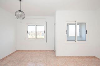 Appartement  C/ verge de montserrat. Solvia inmobiliaria  piso ripollet