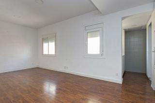 Appartement  C/ sant joan bosco. Solvia inmobiliaria  piso sant boi de llobregat