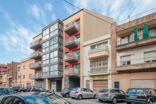Pis  C/ guifre. Solvia inmobiliaria  piso badalona