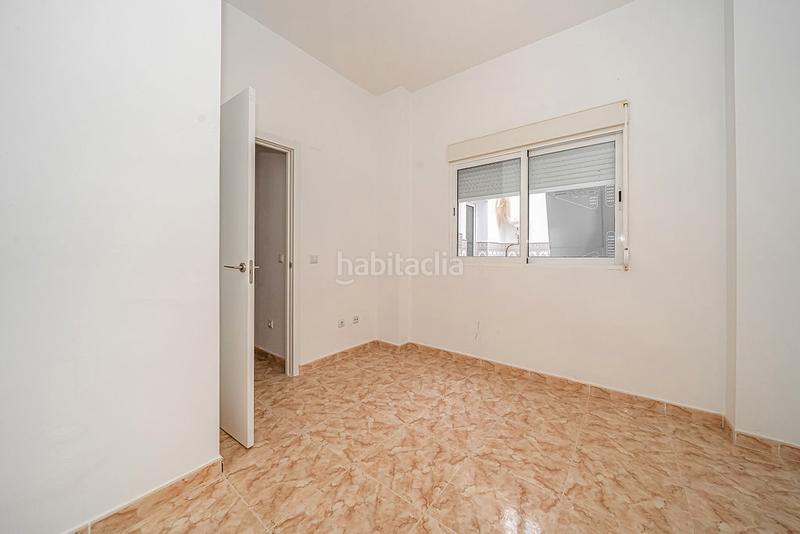 Foto a8bbe85b-3543-48e0-a60c-8756af3cb543. Piso solvia inmobiliaria piso en Colonia Madrid Benidorm