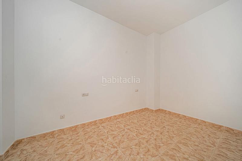 Foto e882139f-a1c8-4c82-b94b-9a97f6b44f3f. Piso solvia inmobiliaria piso en Colonia Madrid Benidorm