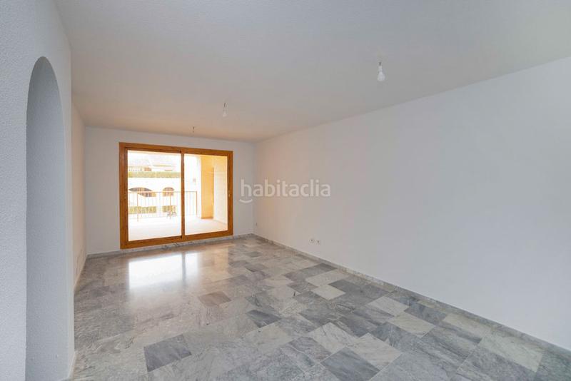 Foto 2a279c14-e1ab-4fc3-b68c-1546b0ea37b3. Appartamento con piscina in Mascarat Altea
