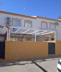 Casa aparellada  C/ el greco. Solvia inmobiliaria  chalet adosado san juan del puerto