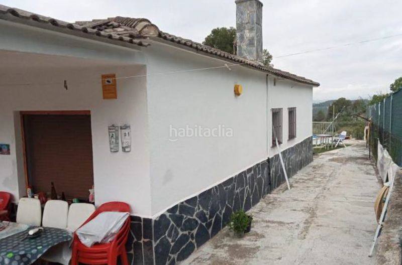 Foto c3801d1a-bbb4-4b64-b13a-4db778d49707. Xalet amb piscina a Ullastrell