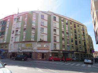 Appartement  C/ gonzález. Solvia inmobiliaria  piso cerdanyola del vallès