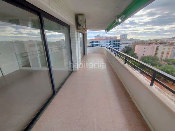 Foto 03b3381f-5a52-49a4-b7cf-3c1e639b513b. Pis a Plaça Europa - Port Aventura Salou