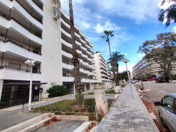 Foto 715714b7-7bff-44c6-afde-a2e1924ad1fa. Pis a Plaça Europa - Port Aventura Salou