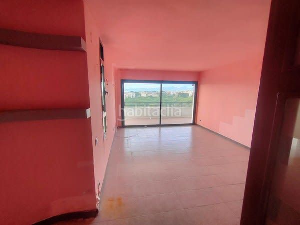 Foto 97f92a02-ef1e-4a04-8637-87f3b31f1266. Pis a Plaça Europa - Port Aventura Salou