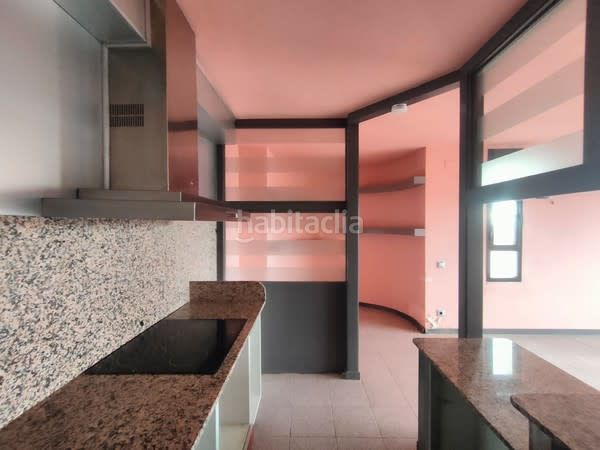 Foto f6e5f81a-6987-48b1-8822-63834b612e29. Pis a Plaça Europa - Port Aventura Salou