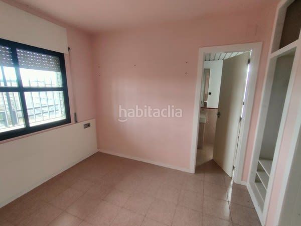 Foto f7e62543-3c13-4a0b-8b9d-b27bbf48bf70. Pis a Plaça Europa - Port Aventura Salou