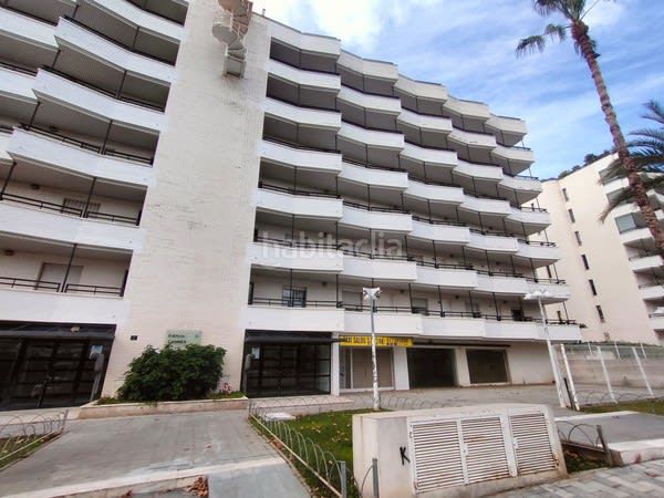 Foto fb029b85-2170-4d25-93b9-5b51aa13831c. Pis a Plaça Europa - Port Aventura Salou