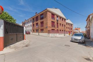 Pis  C/ maestro amores. Solvia inmobiliaria  piso yunquera de henares