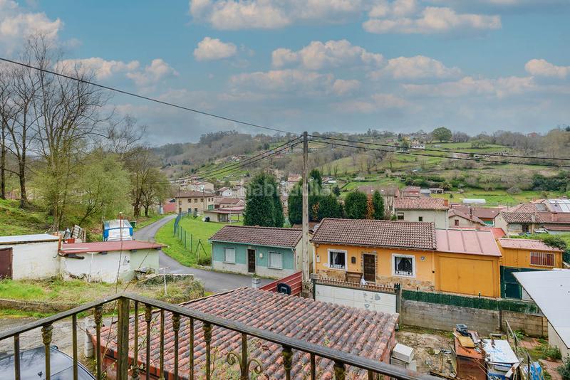 Foto 172bf845-7a1f-48e0-b7a4-5395abf0a2d7. Chalet solvia inmobiliaria chalet independiente ambiedes en Langreo