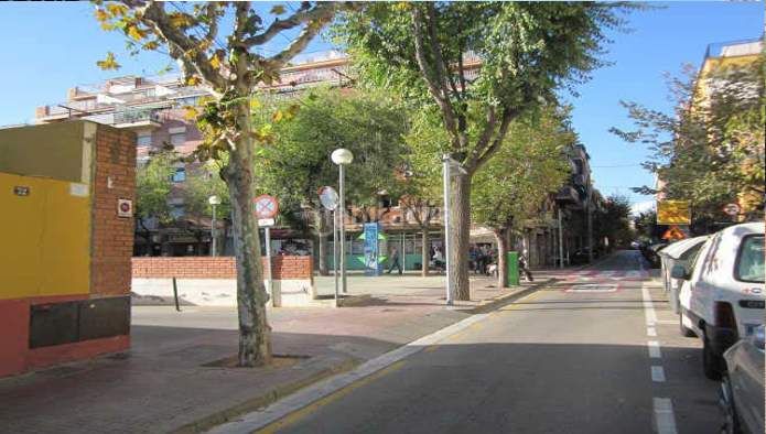 Foto dfbb2aa0-d7e5-4e85-bd1f-59b9b88aaa82. Aparcament cotxe a La Plana Esplugues de Llobregat