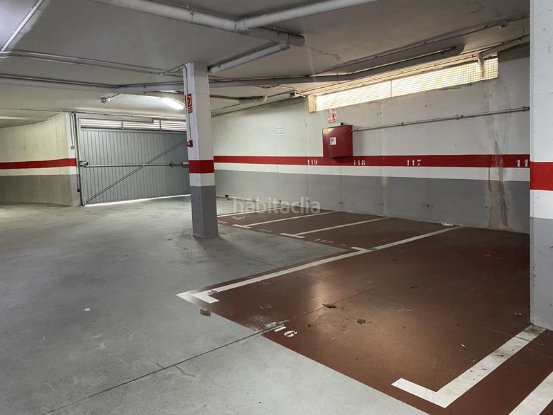 Foto a57b4ad2-5a27-408e-ae78-1bf53d5bf45a. Aparcament cotxe a Teo