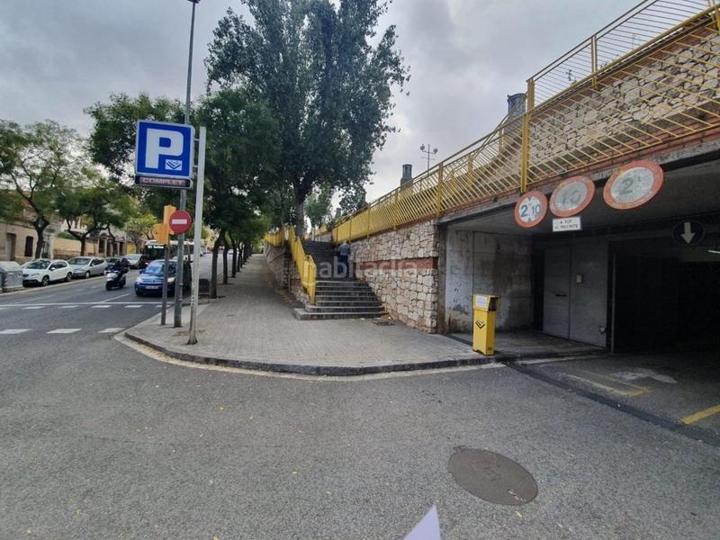 Foto 2450de9e-69e5-45da-8fa0-fdbf23ff7902. Parking coche solvia inmobiliaria garaje en Carmel Barcelona