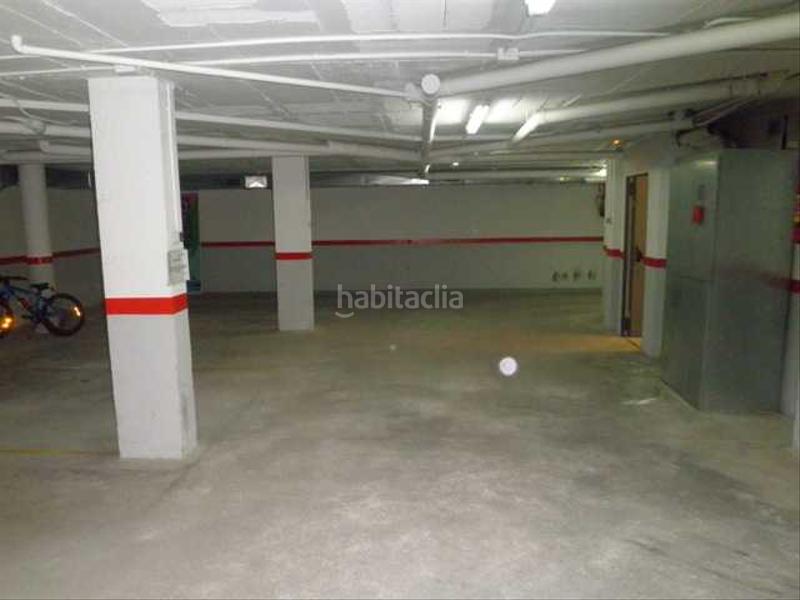 Foto de2863ff-843d-44ea-bab5-ebe5eb38bb13. Aparcament cotxe a Riells Escala (L´)