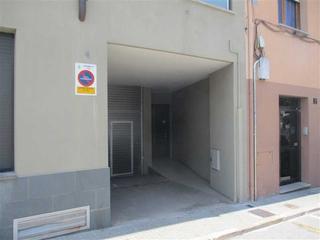 Aparcament cotxe  C/ raval. Solvia inmobiliaria  garaje tona