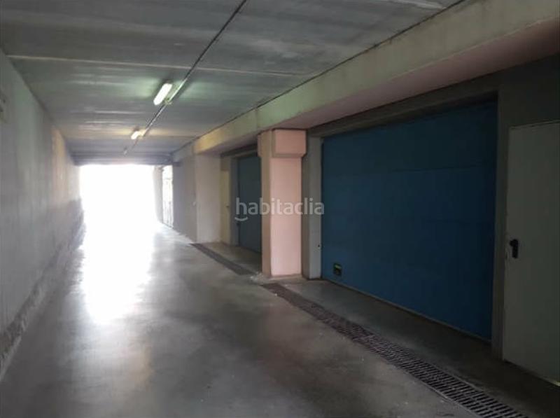 Foto 4403d500-9653-4cc8-92f1-83a0adb0419f. Car parking in Port Badalona