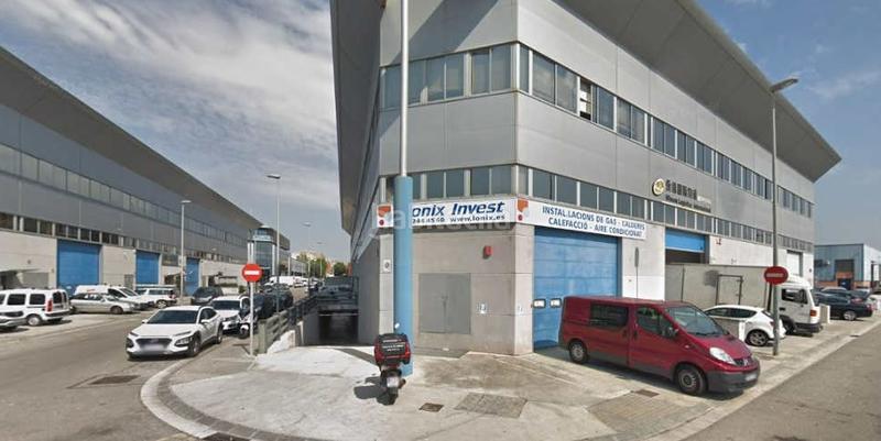 Foto 543b3732-a34c-4ad1-a3a5-ee1e3a91c7d2. Car parking in Port Badalona