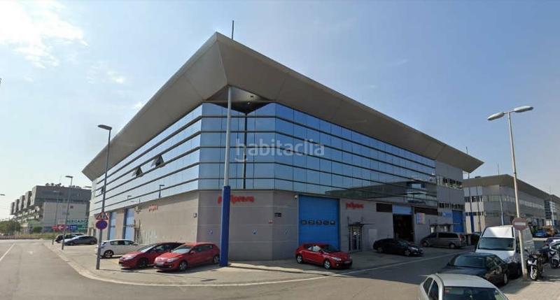 Foto a9e8cfa9-86d3-4641-8eb9-56555977885b. Car parking in Port Badalona