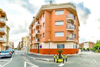 Aparcament cotxe  C/ serra d´or. Solvia inmobiliaria  garaje pobla de mafumet la