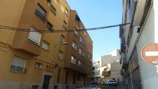 Aparcament cotxe  C/ de magallanes. Solvia inmobiliaria  garaje terrassa
