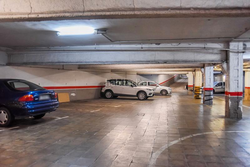 Foto 1db80d03-33d7-46de-8392-4ba9d4aff83f. Posto auto in Hostafrancs Sabadell