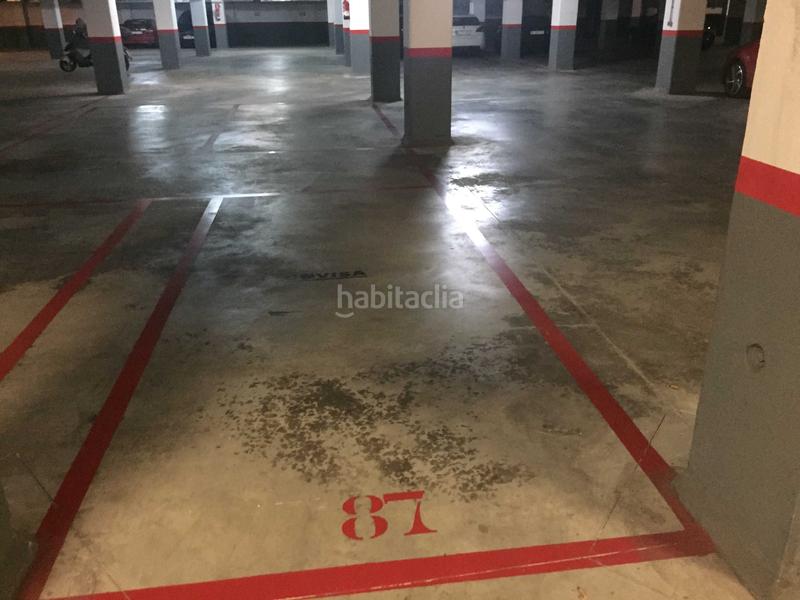 Foto 48b1f035-4505-40b9-9463-3da74b448dcf. Car parking in Port Badalona