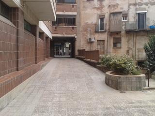 Aparcament cotxe  C/ pi i  margall. Solvia inmobiliaria  garaje caldes de montbui