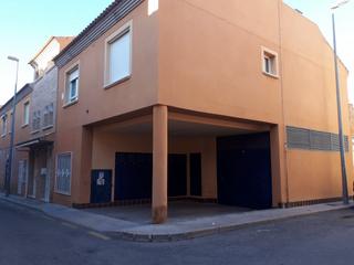 Parking coche en C/ Poeta Vicente Medina