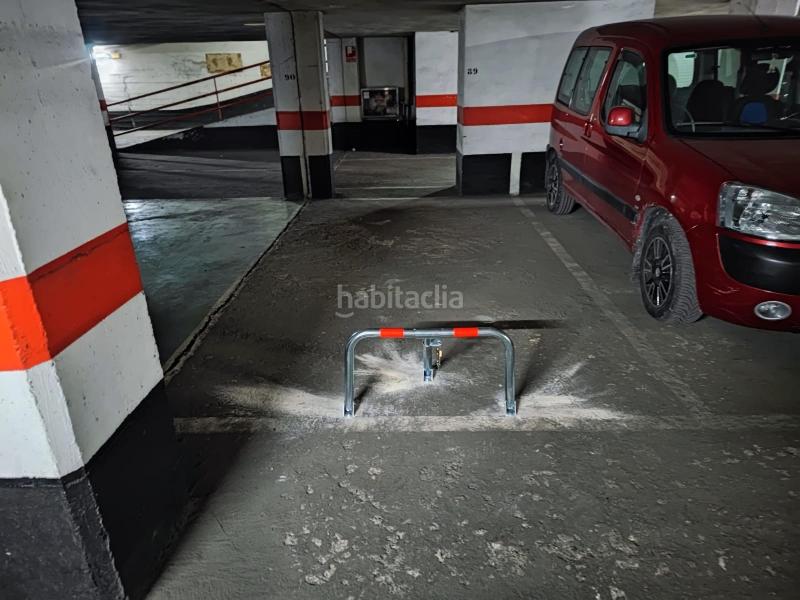 Foto d773b2e0-6e19-4e37-9d37-0cb37562daf1. Parking voiture dans Santa Lucía Vitoria - Gasteiz