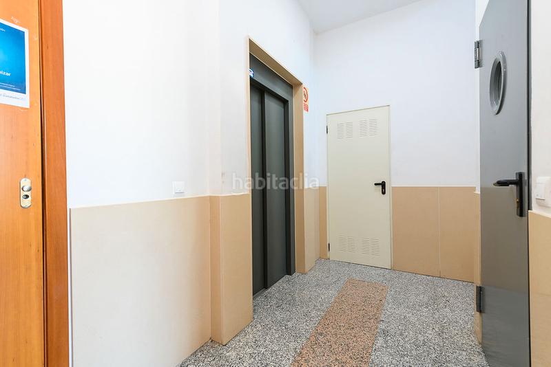 Foto 6098296d-dce0-42fe-958a-a9286d893a2b. Aparcament cotxe a Vall d´Uixó (la)