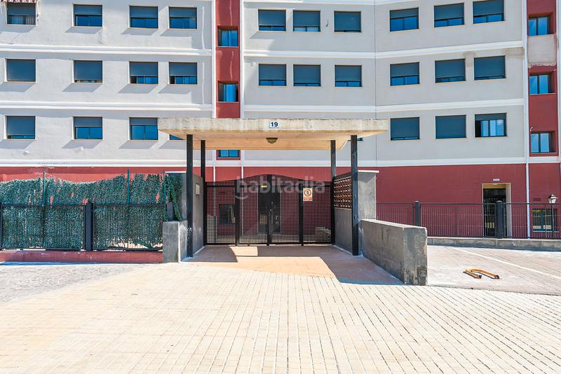 Foto 929fc60e-1929-4e26-b115-c98a0fdca242. Aparcament cotxe a Vall d´Uixó (la)