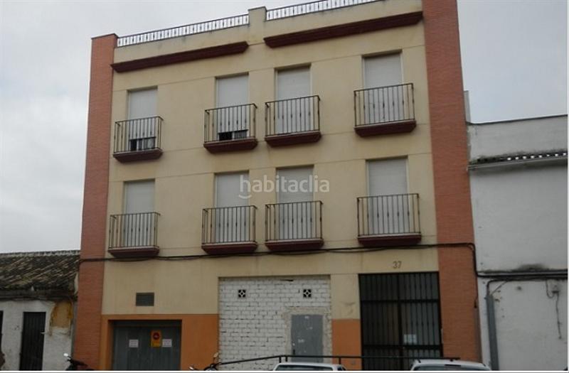 Foto 0b158e21-17c9-48e0-b225-e934e23a1dd2. Parking coche solvia inmobiliaria garaje en Alcalá del Río