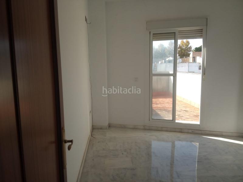 Foto 2628a6c3-ac5e-4bc4-a102-70826d169468. Parking coche solvia inmobiliaria garaje en Alcalá del Río