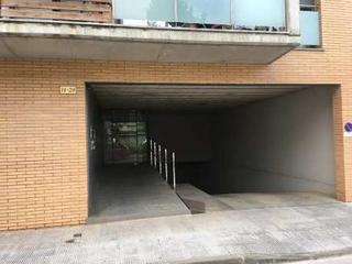 Aparcament cotxe  C/ rec del molí. Solvia inmobiliaria  garaje bisbal dempordà la