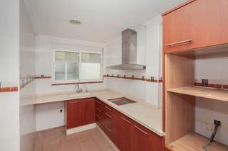 Casa aparellada  C/ sant josep. Solvia inmobiliaria  chalet adosado riola