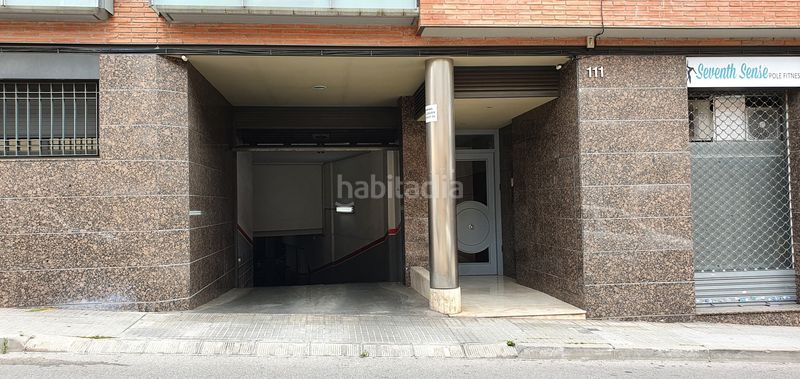 Foto f5e7891f-1e4a-426e-83f3-0801c21f9b10. Aparcament cotxe a Barri del Centre Terrassa