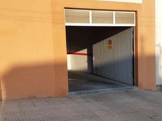 Aparcament cotxe  Pz. reina sofía, esq c/ alcalde eduardo sendra. Solvia inmobiliaria  garaje pego