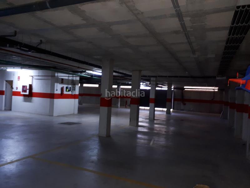 Foto f1543e57-ceef-4400-87ce-4ad67637e42b. Parking voiture dans Lorquí