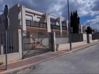 Parking voiture  C/ josé antonio camacho alfaro. Solvia inmobiliaria  garaje y trastero lorquí