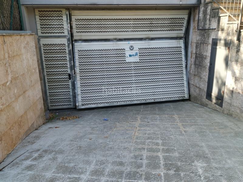 Foto e92304e9-6d29-4c56-8dc8-c664e83b3623. Aparcament cotxe a Torrelles de Llobregat