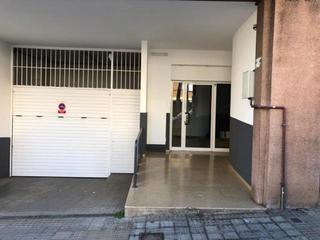 Aparcament cotxe  Av estatut. Solvia inmobiliaria  garaje rubí